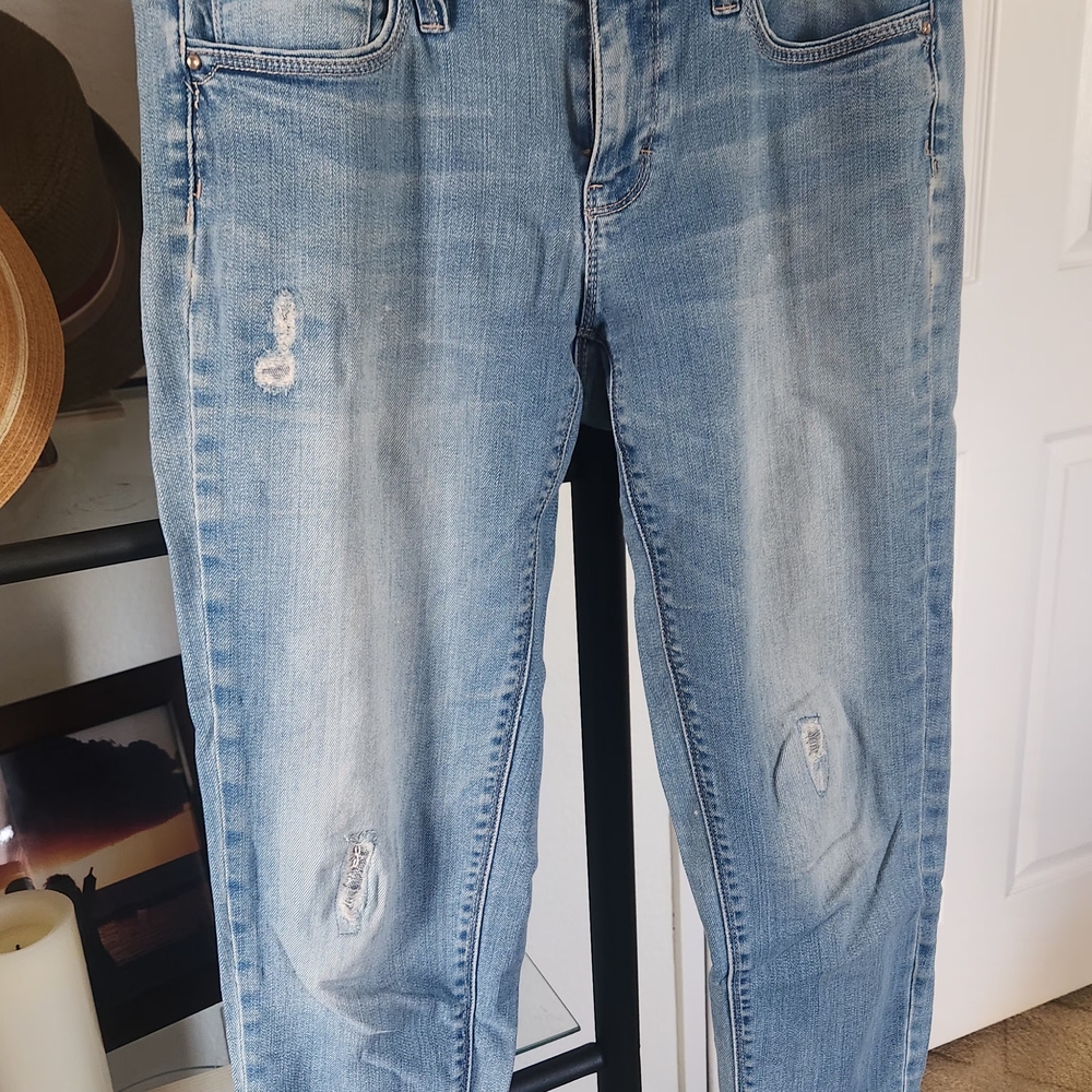 White House Black Market Light Blue Cropped Jeans